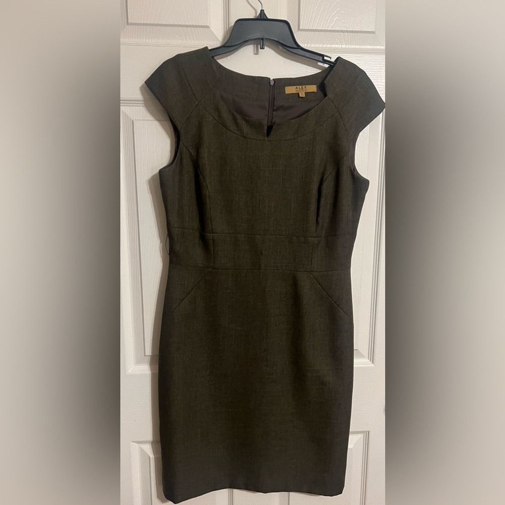 Alex Marie Sleeveless Dress Size 12